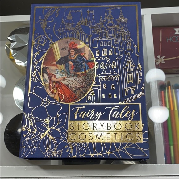 STORYBOOK COSMETICS pallet - Picture 2 of 4